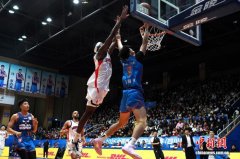 郭艾伦复出 四川男篮赛季首